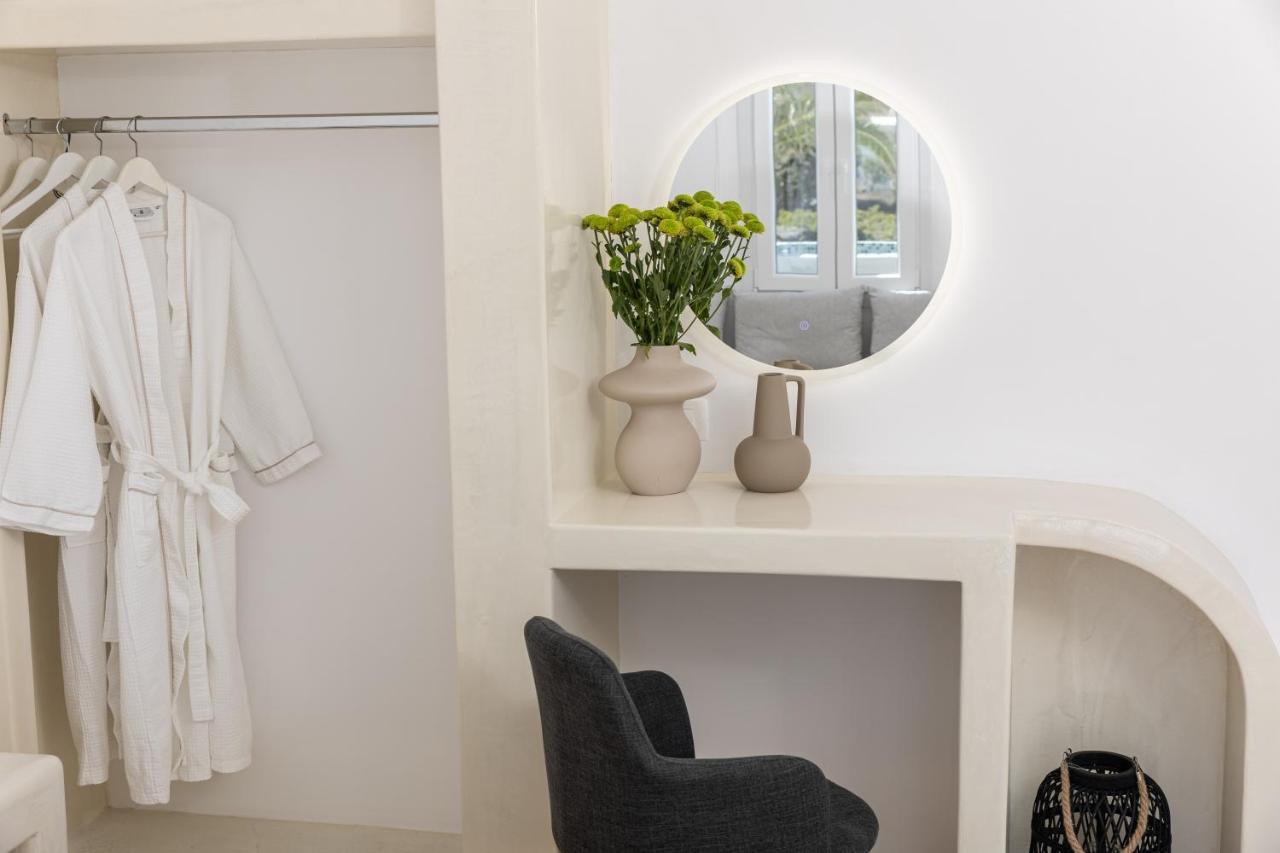 Theophrasti Suites Foinikiá Dış mekan fotoğraf