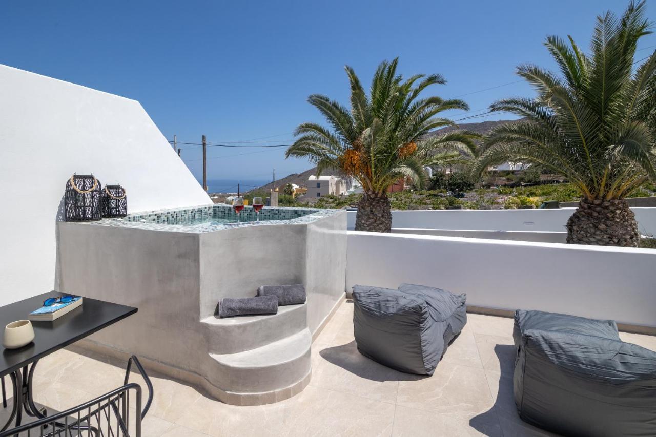 Theophrasti Suites Foinikiá Dış mekan fotoğraf