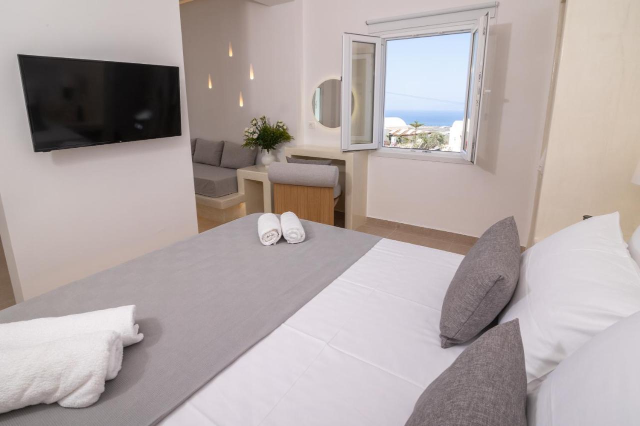 Theophrasti Suites Foinikiá Dış mekan fotoğraf