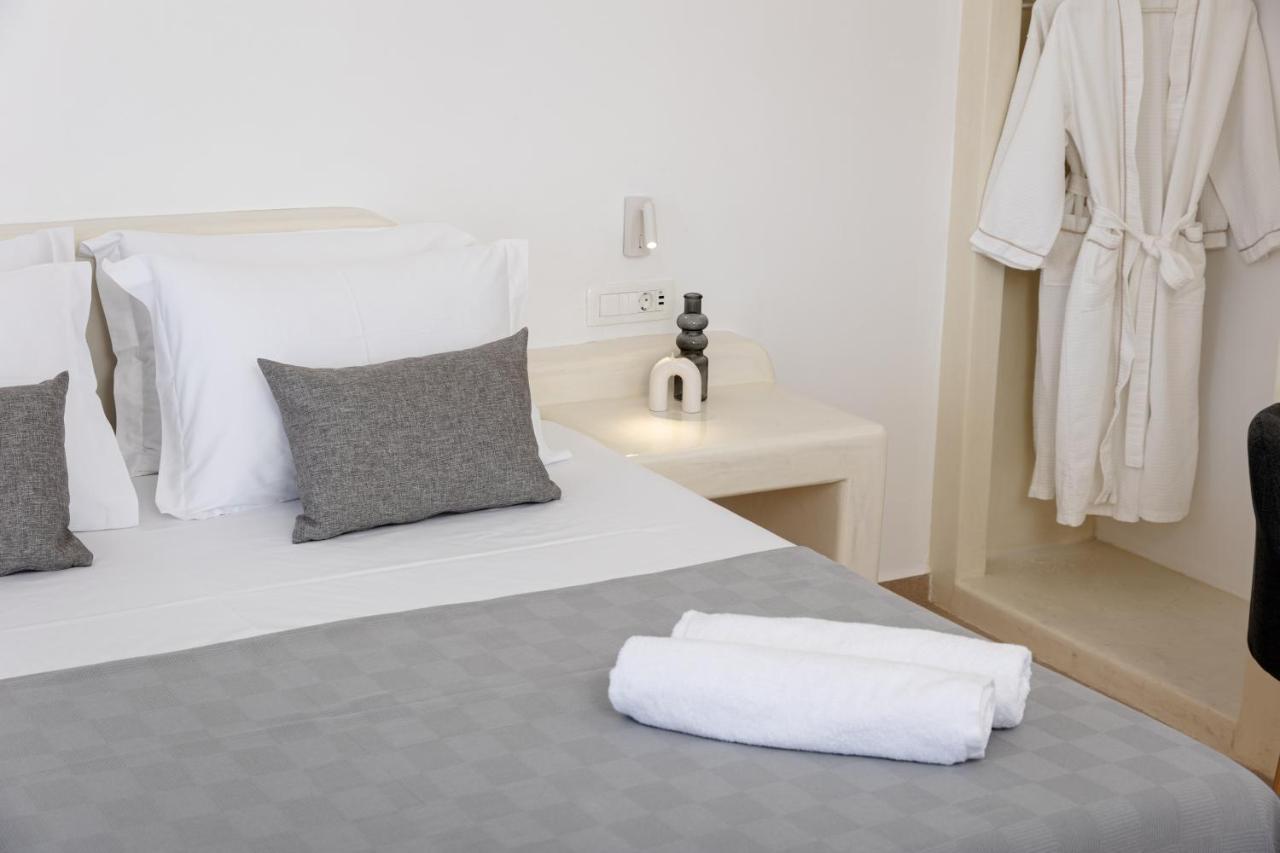 Theophrasti Suites Foinikiá Dış mekan fotoğraf