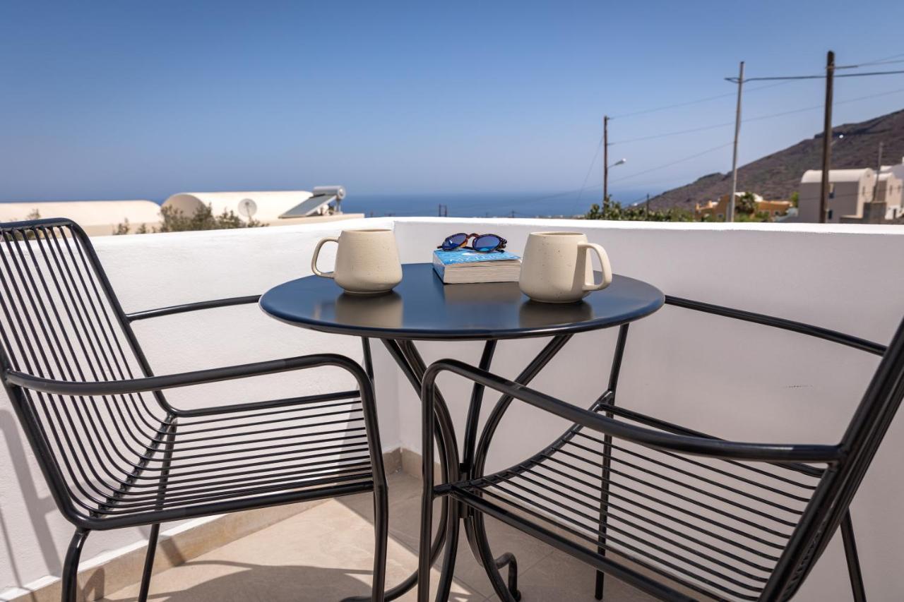 Theophrasti Suites Foinikiá Dış mekan fotoğraf
