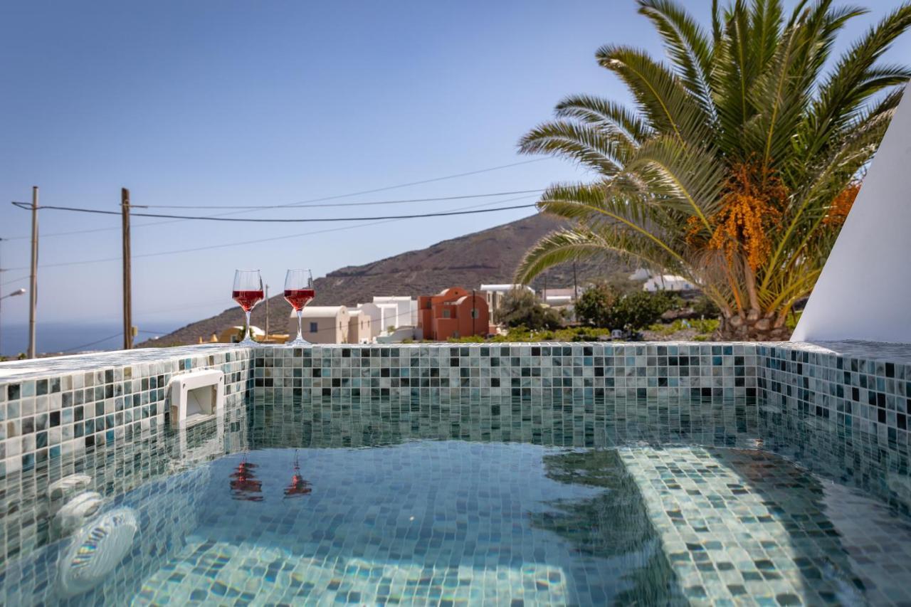 Theophrasti Suites Foinikiá Dış mekan fotoğraf