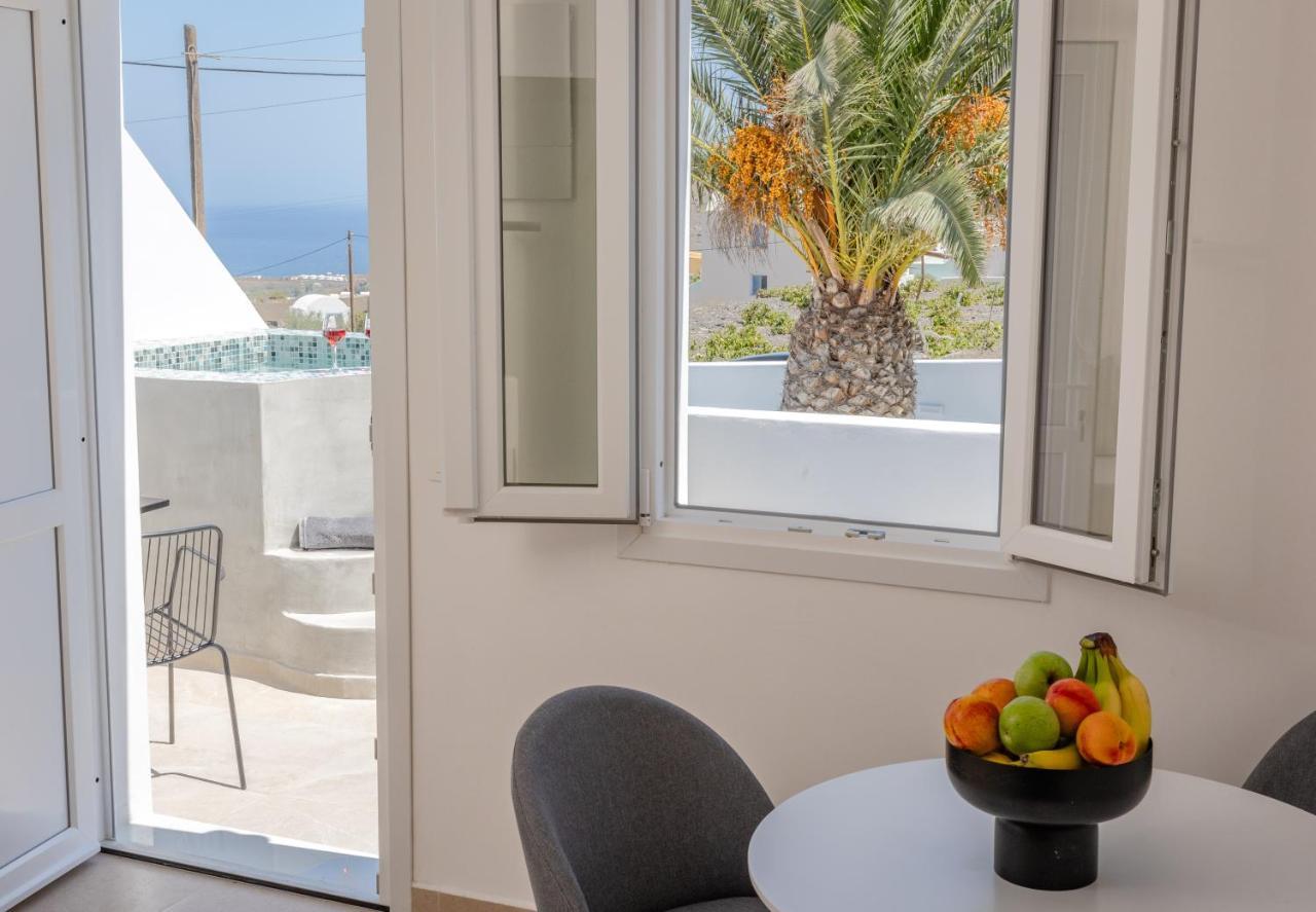 Theophrasti Suites Foinikiá Dış mekan fotoğraf