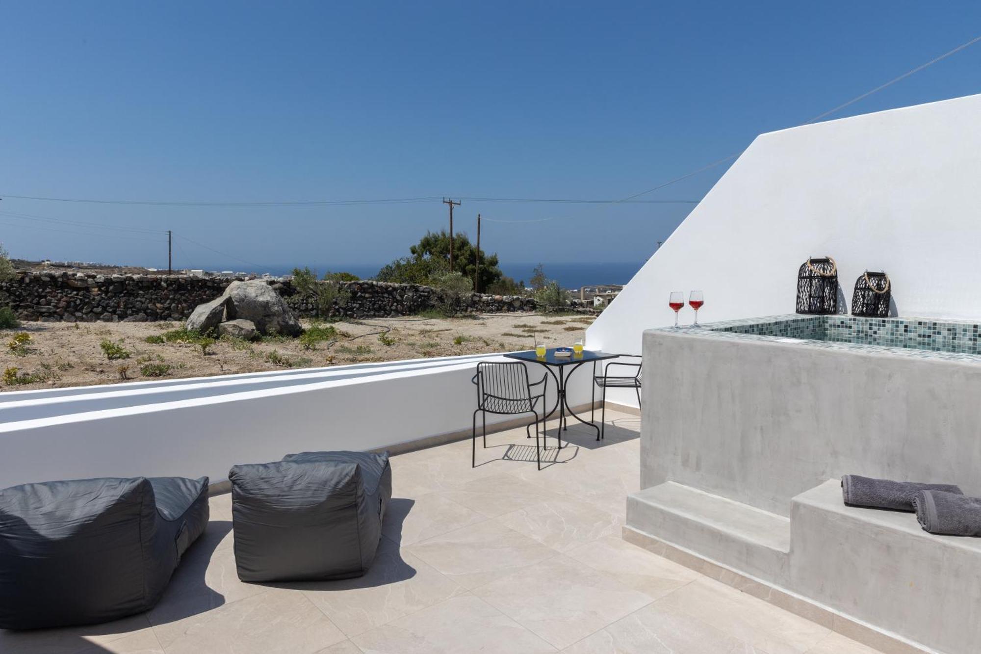 Theophrasti Suites Foinikiá Dış mekan fotoğraf