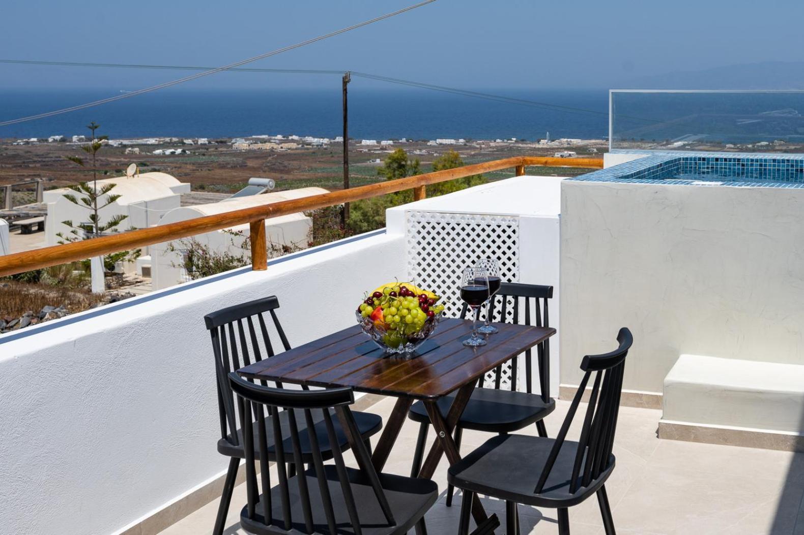 Theophrasti Suites Foinikiá Dış mekan fotoğraf